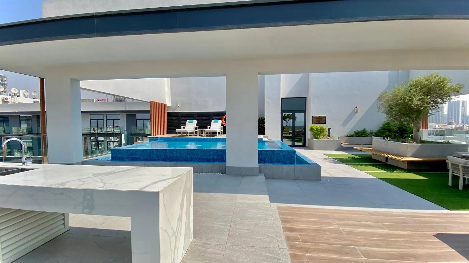 Trendy Studio With Top Amenities Dubai Apartment