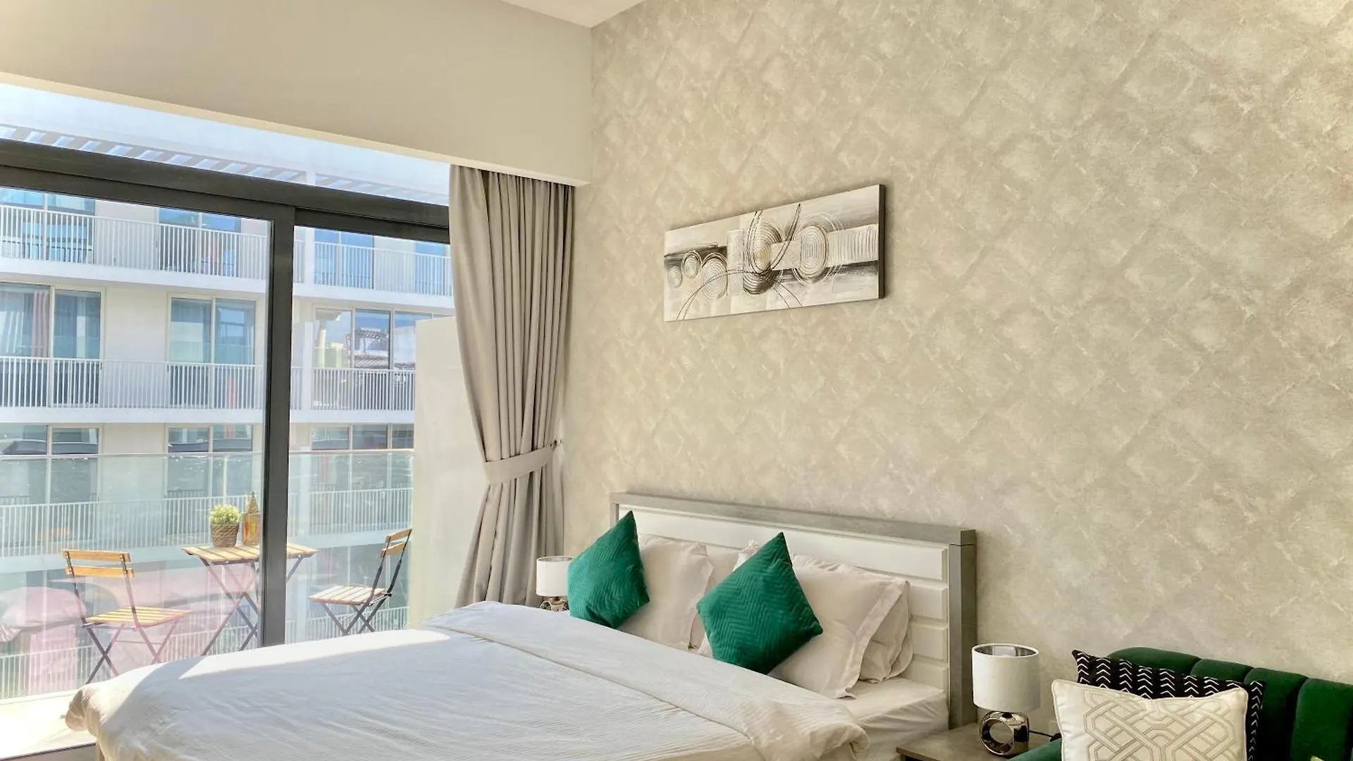 Trendy Studio With Top Amenities Dubai